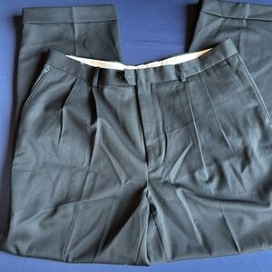 LIKE NEW black dress pants Executive Collection 40x32